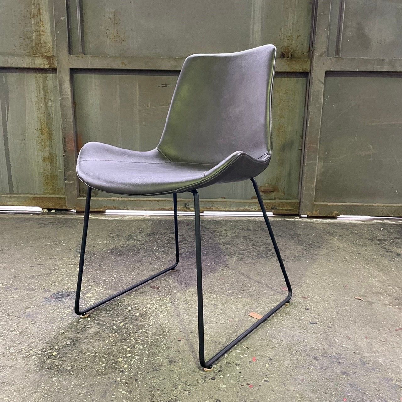 [ OUTLET ] Punish Wing Chair