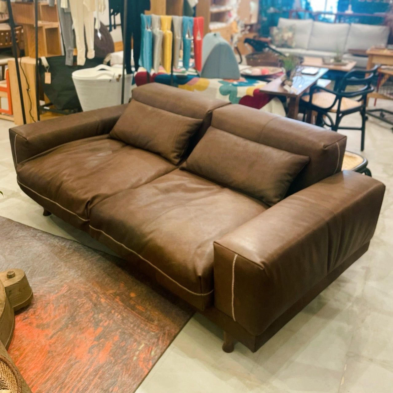 〔 OUTLET 〕BIOCCO 本革ソファ