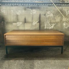 [ OUTLET ] FIN COFFEE TABLE