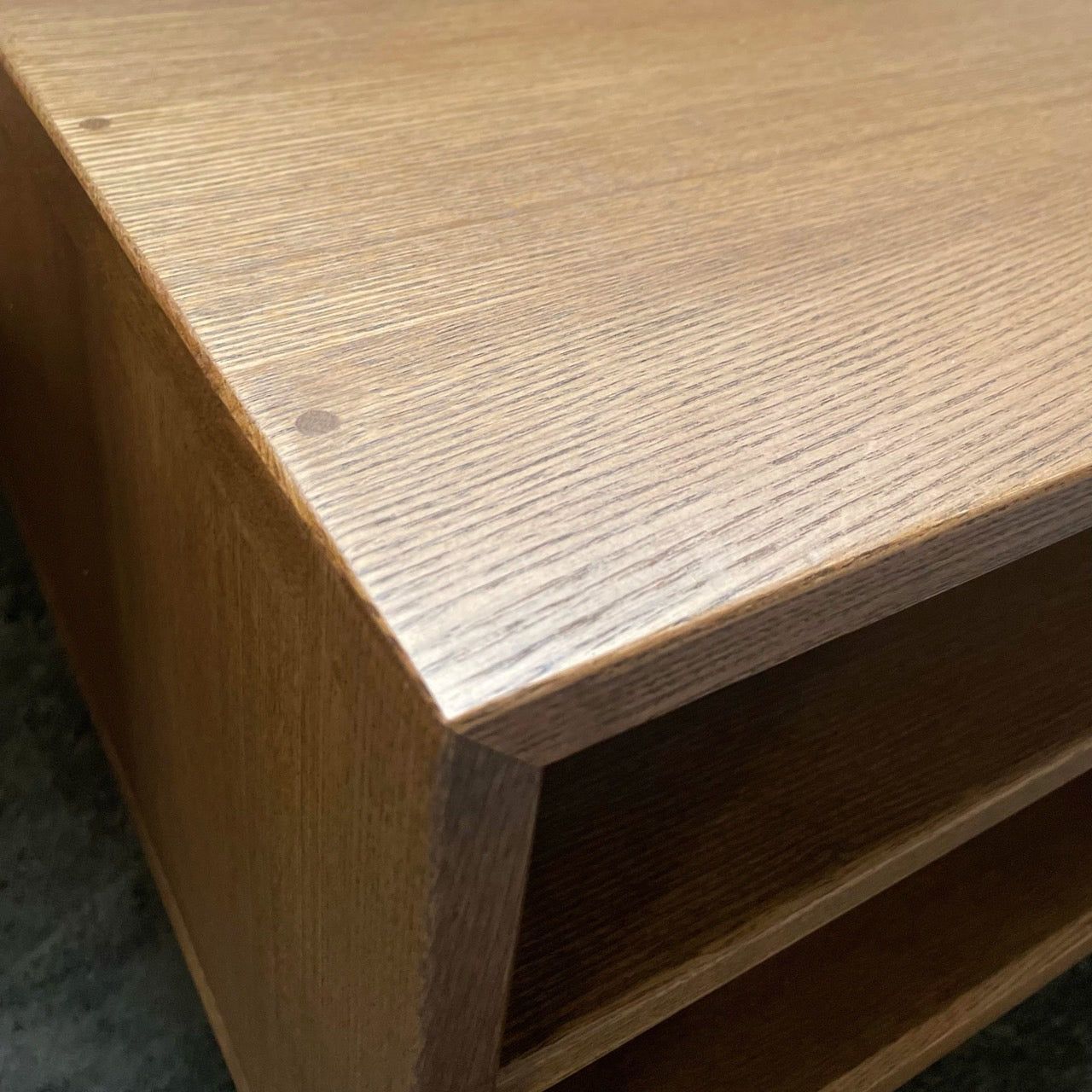 [ OUTLET ] FIN COFFEE TABLE