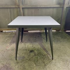 [ OUTLET ] Graphite Dining Table