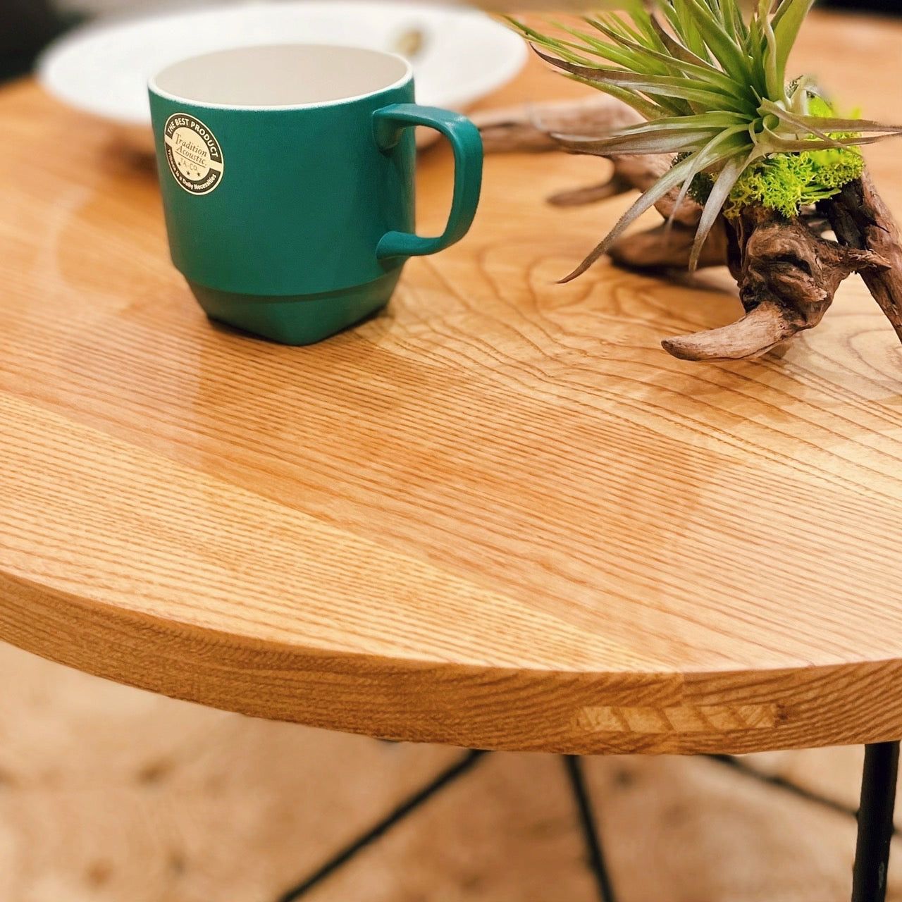 TH ASH TABLE