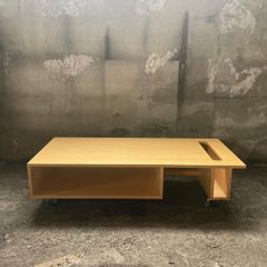 [ OUTLET ] Caster TV board