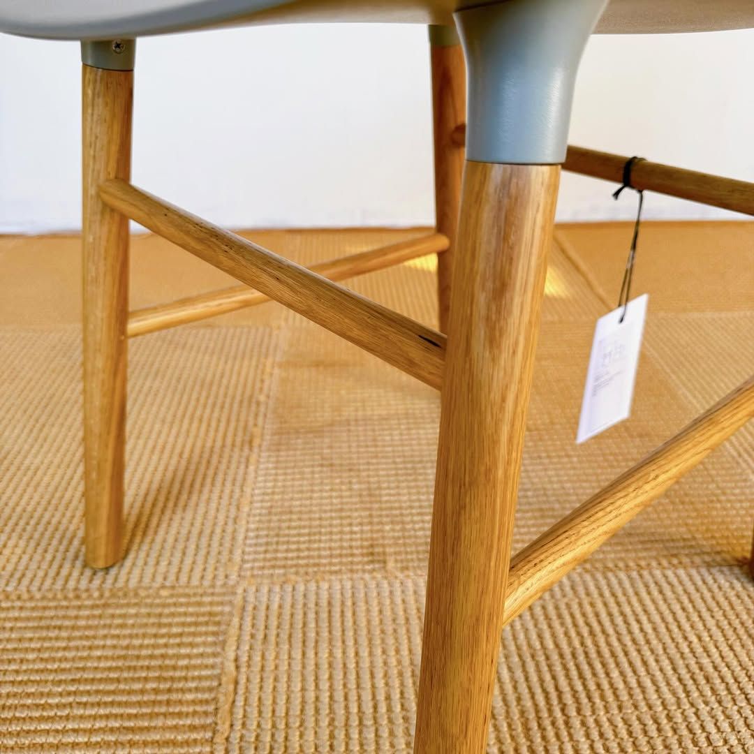 season45-6 / デザイナーズチェア / Form Chair（Normann Copenhagen）
