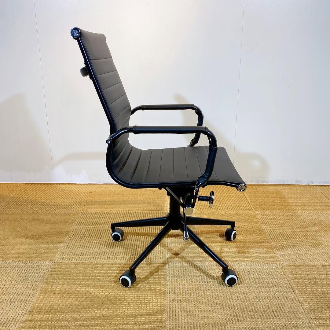 season12-2 / Desk Chair