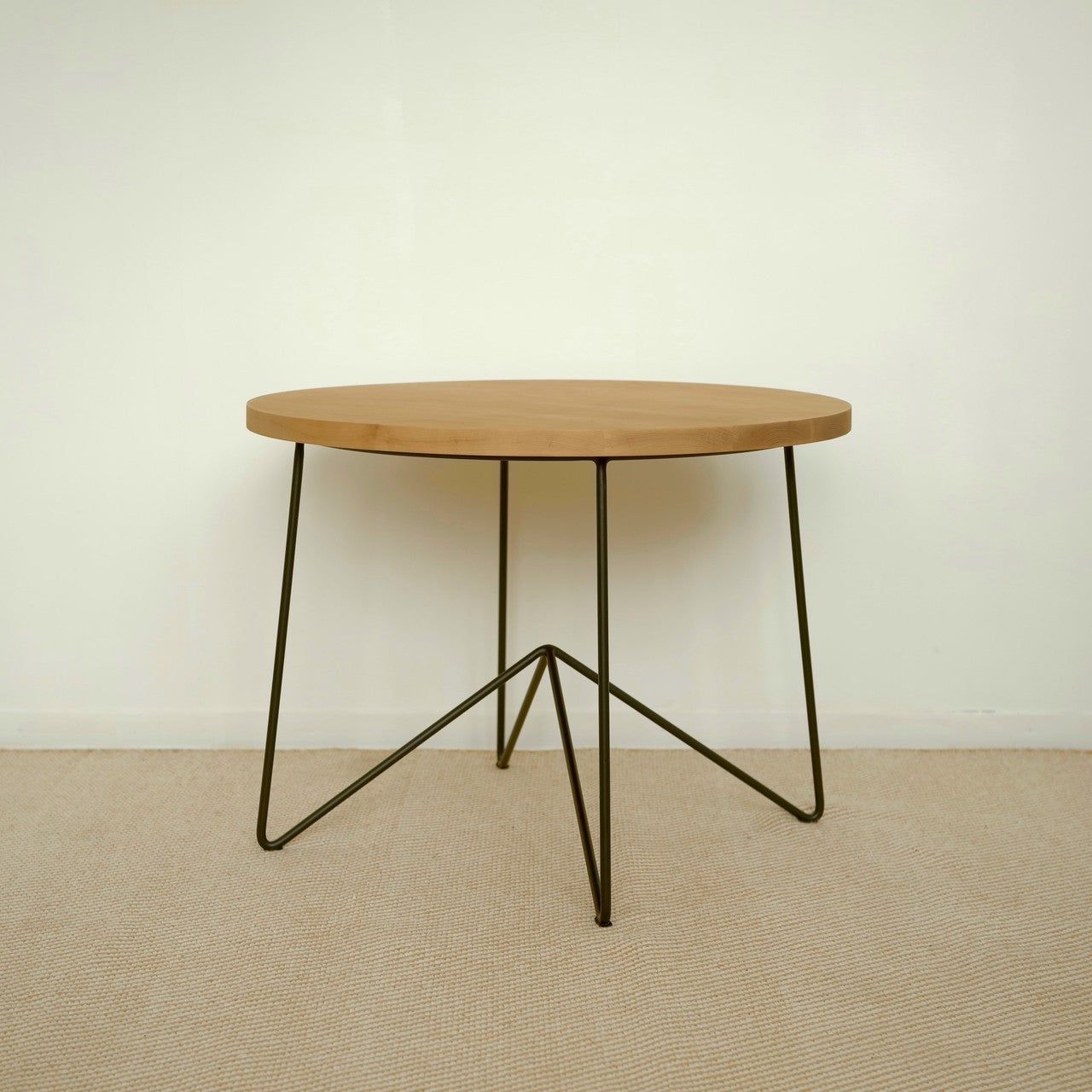 TH Ash table