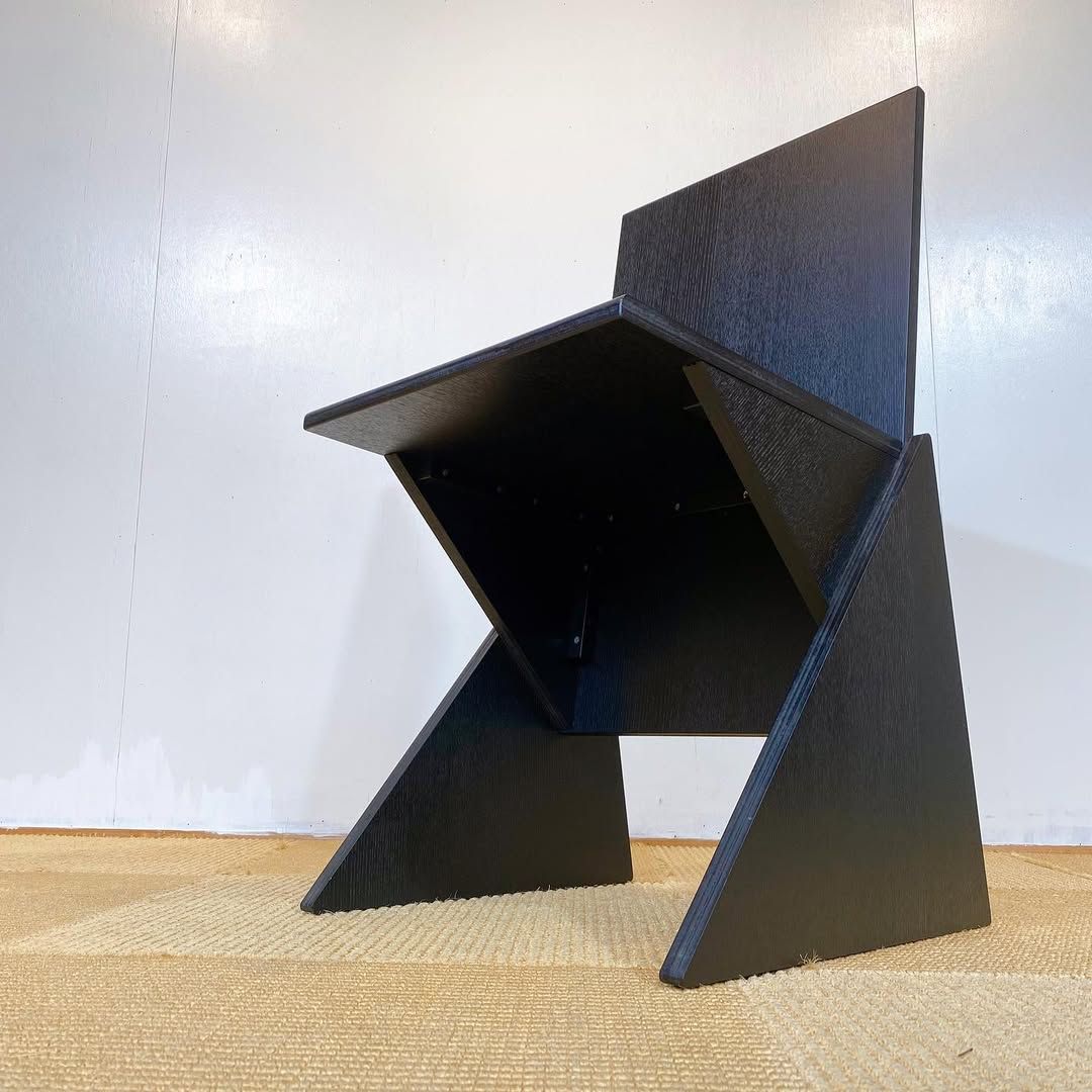 season18-3 / Sankaku Chair / レグナテック