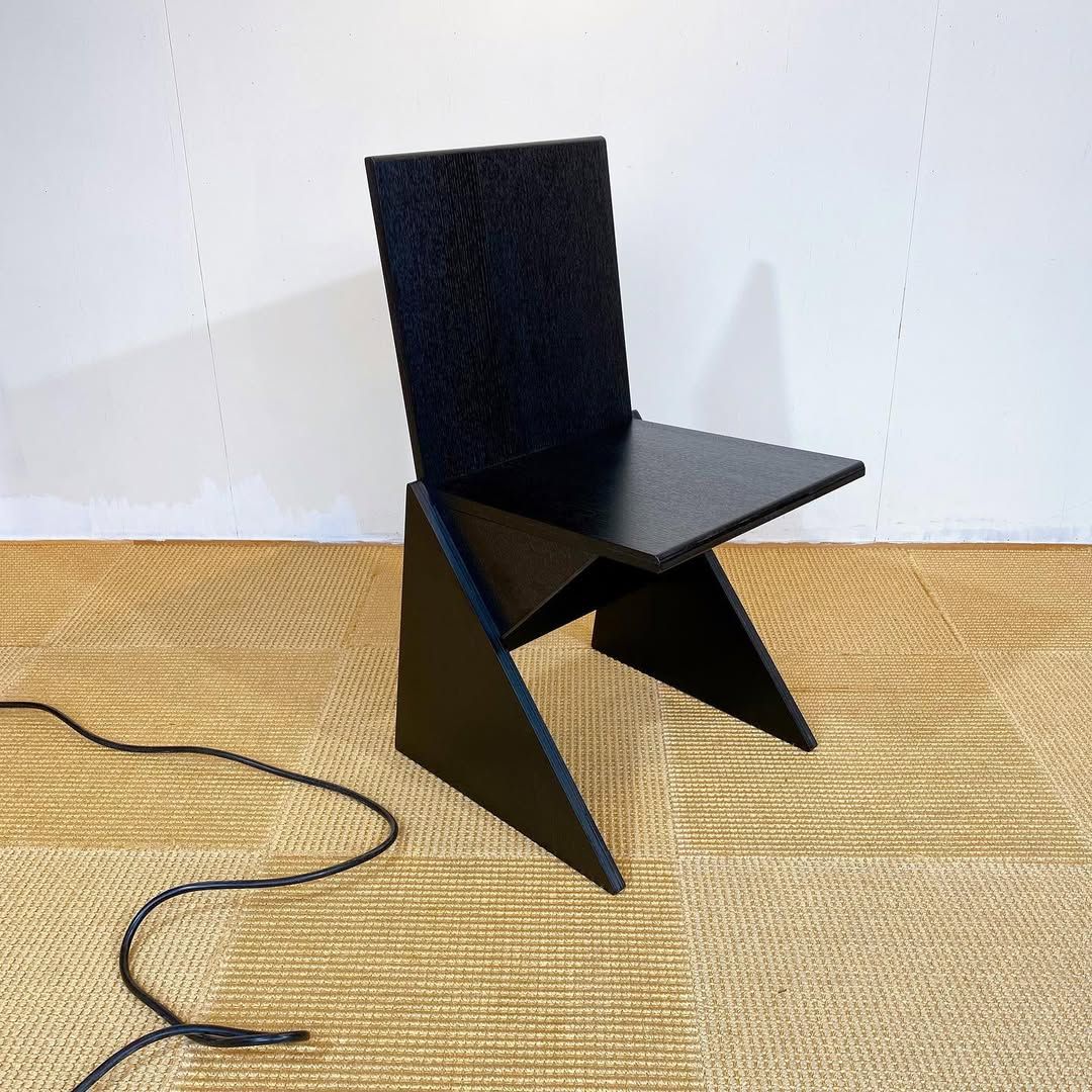 season18-3 / Sankaku Chair / レグナテック