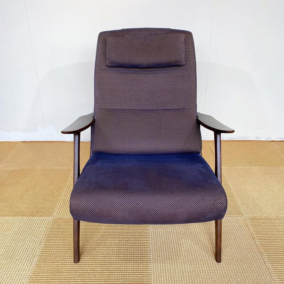 season11-1 / Lounge Sofa / カリモク