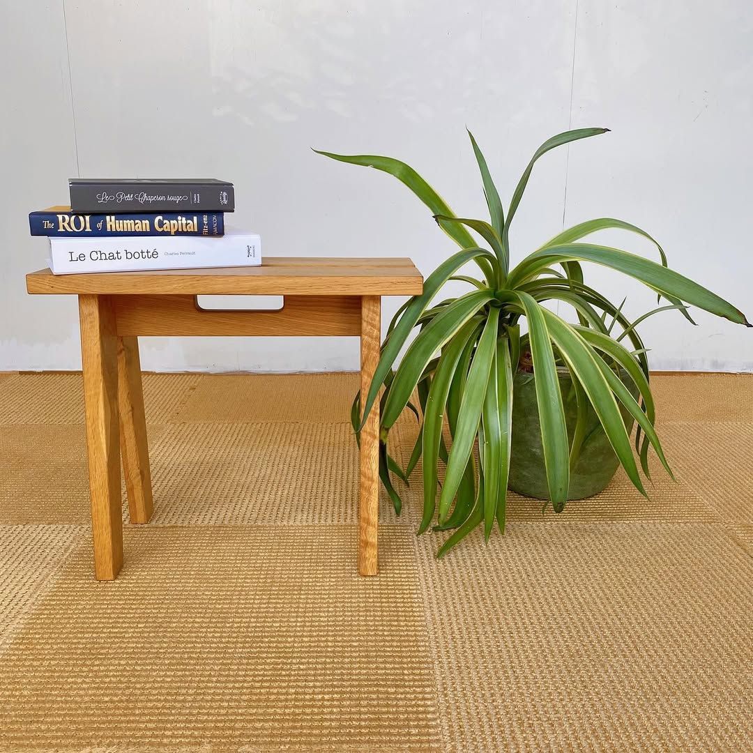 seasons10-4 / Solid Oak Stool