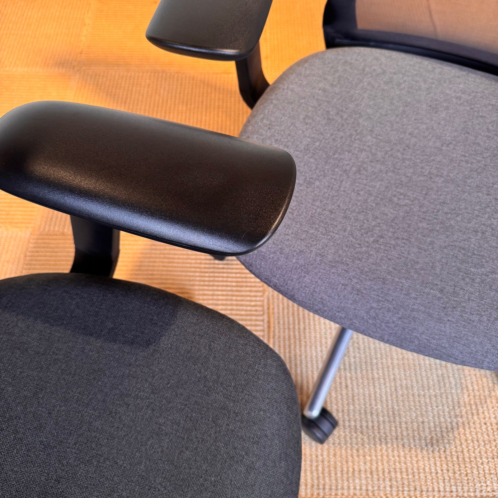 season57-1 / オフィスチェアAIR A-03E (ブラック)