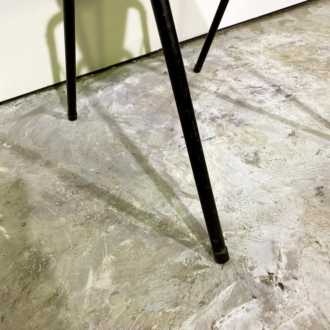 season5-2 / school chair