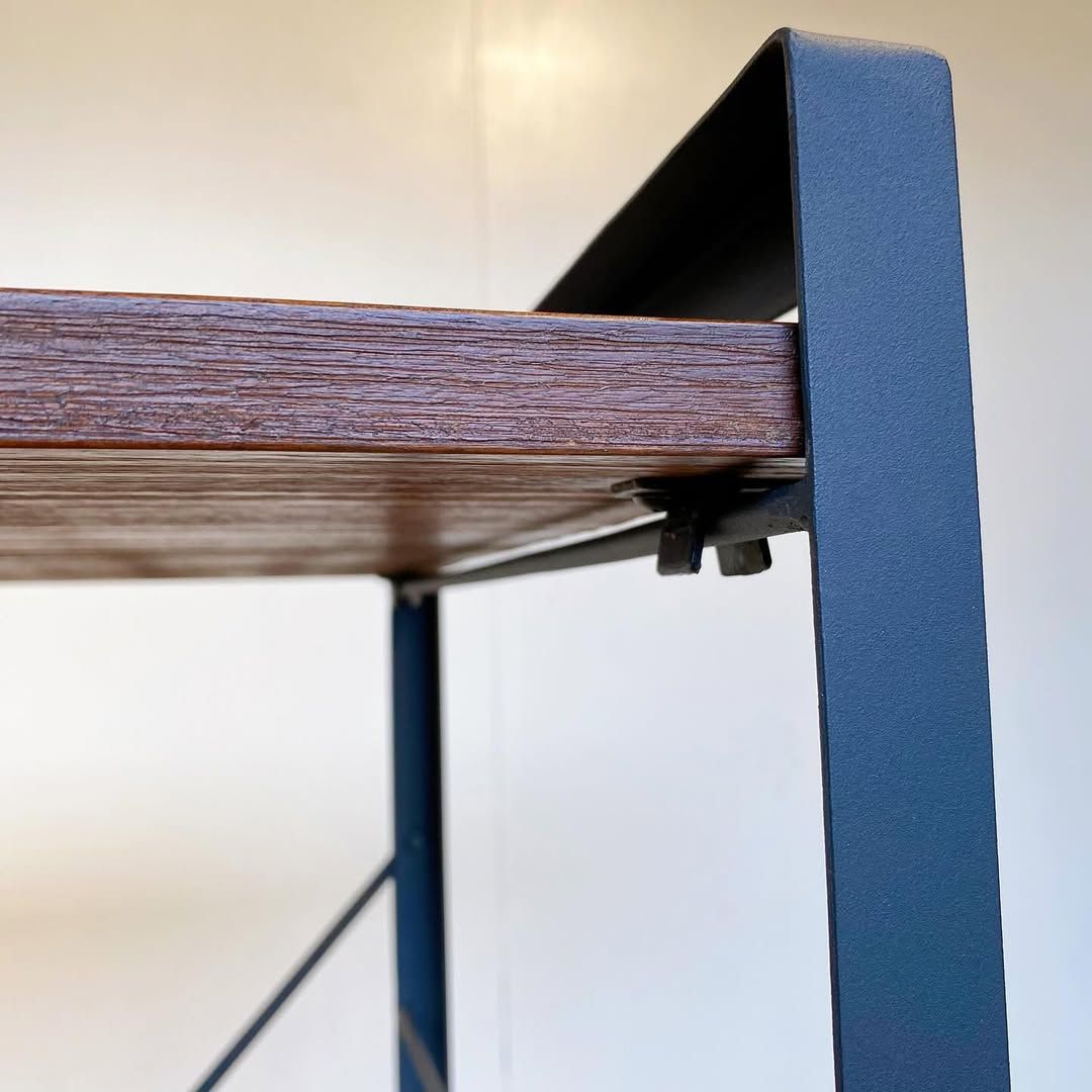 season30-4 / Iron Shelf
