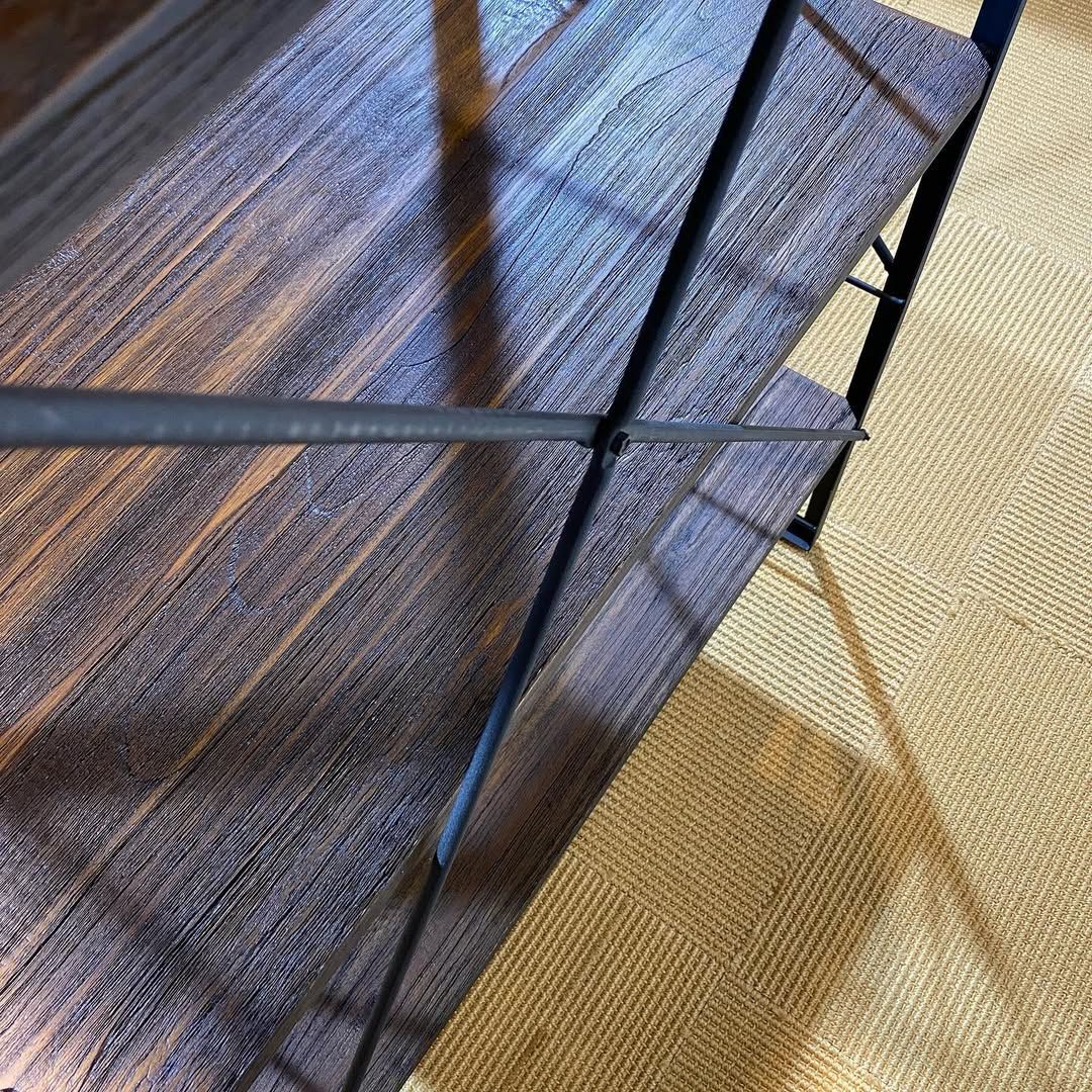 season28-2 / Iron Shelf