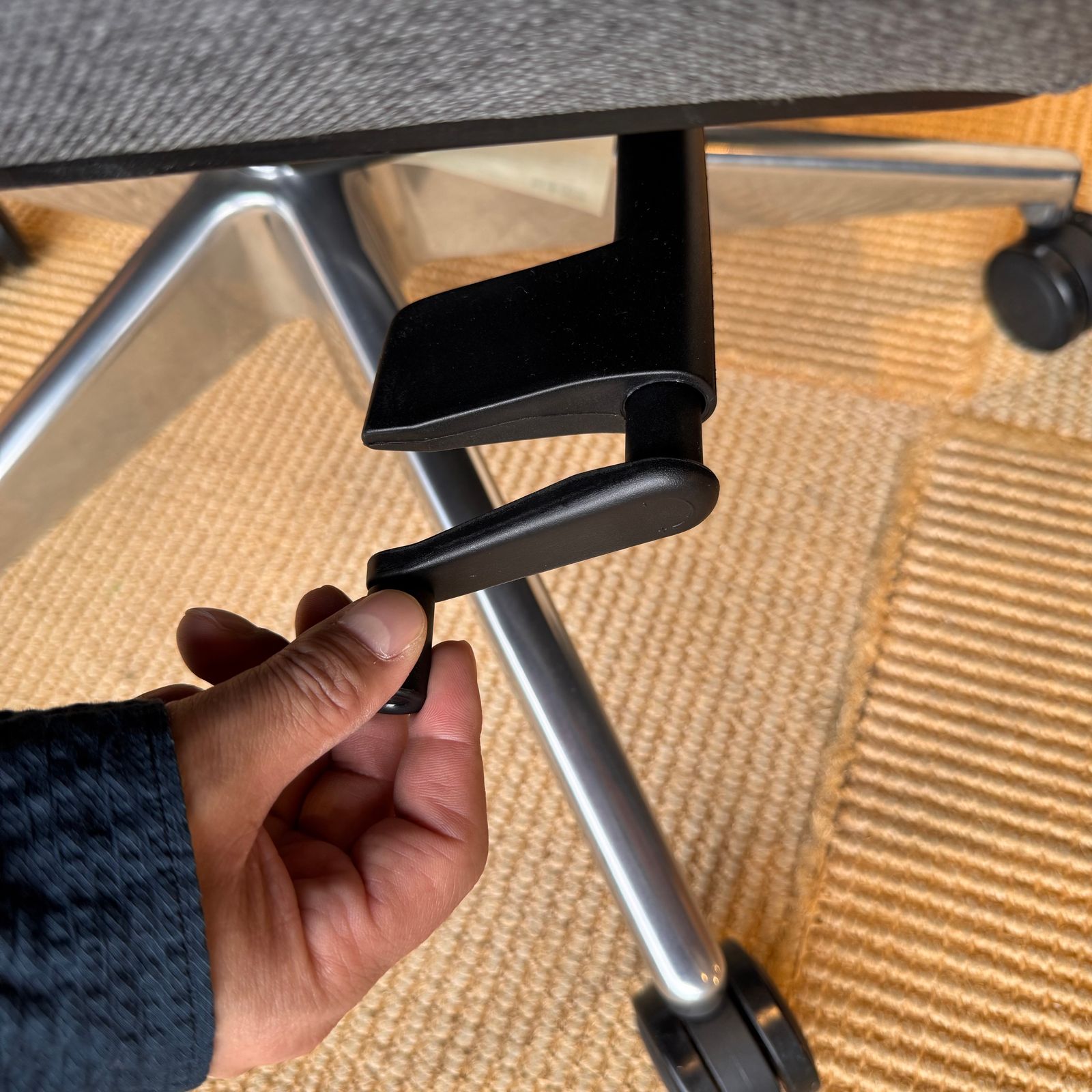 season57-2 / オフィスチェアAIR A-03E (グレー)