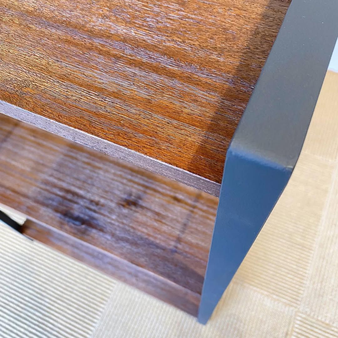 season30-4 / Iron Shelf