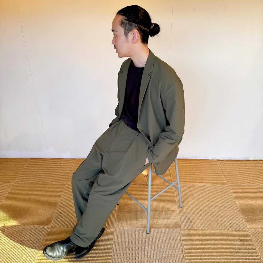 season45-7 / ハイスツール / Form barstool(Normann Copenhagen)