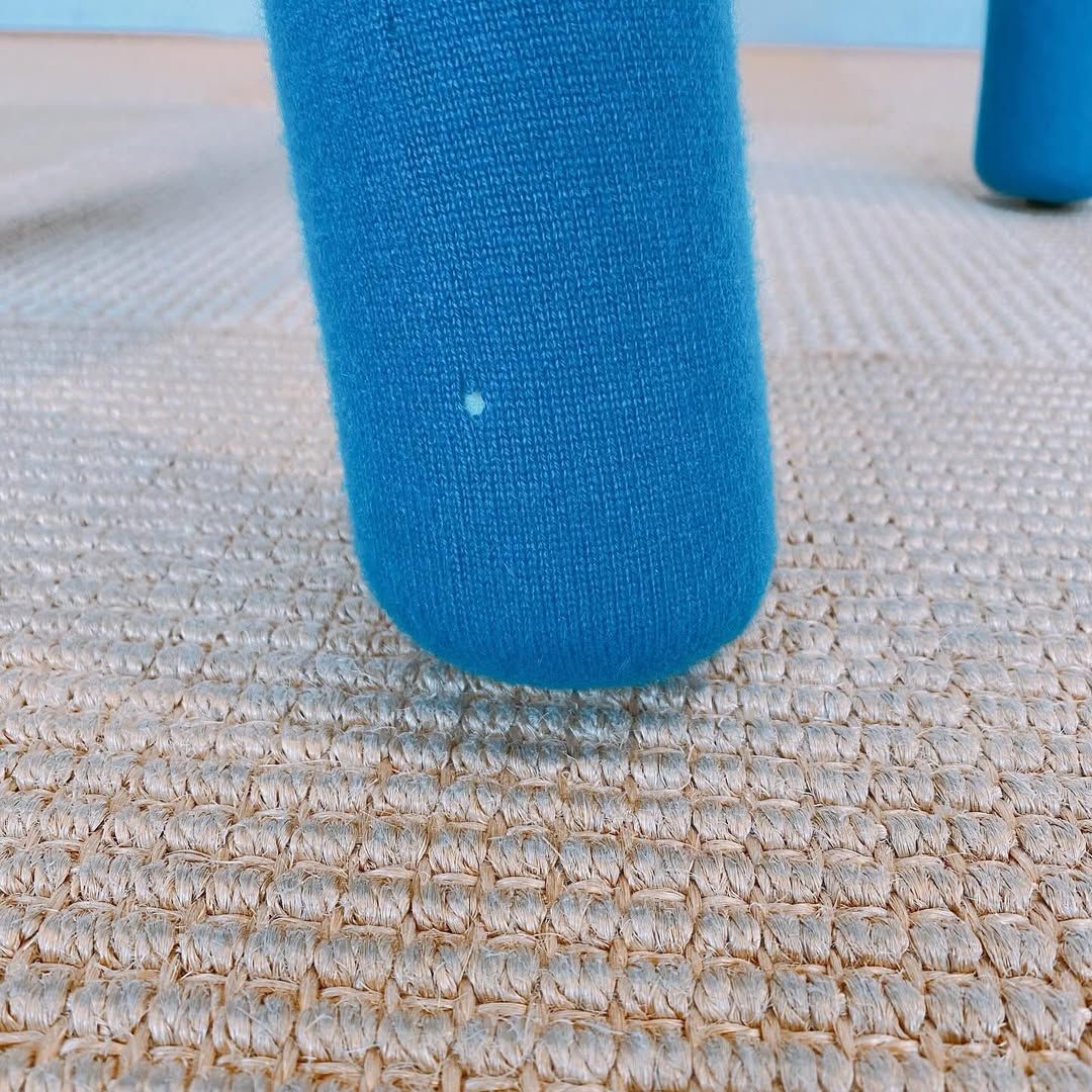 season30-2 / Mustache Chair / turquoise blue