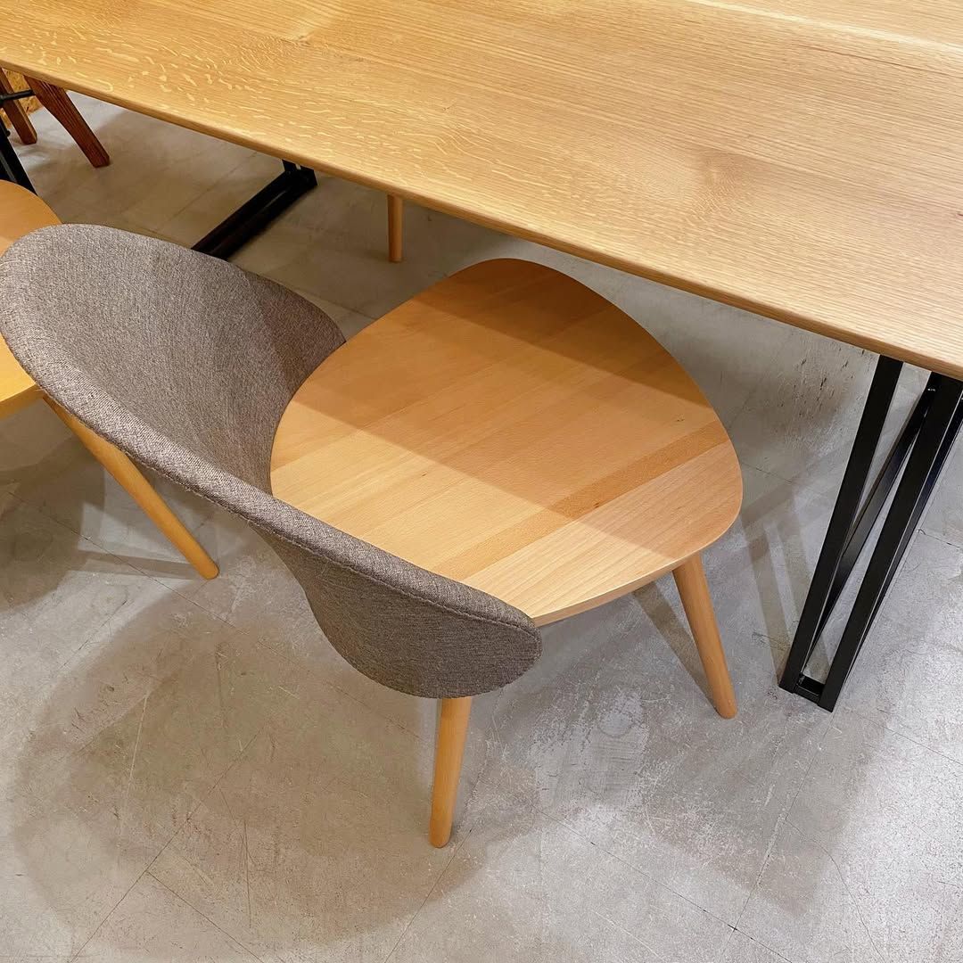 season21-4 / Chair（座面キズ有）