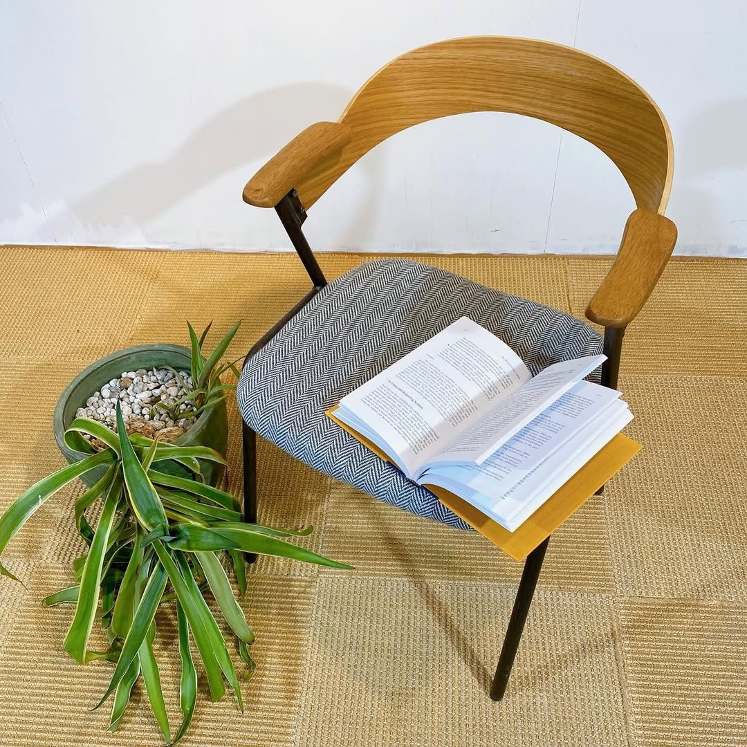 season29-4 / Chair