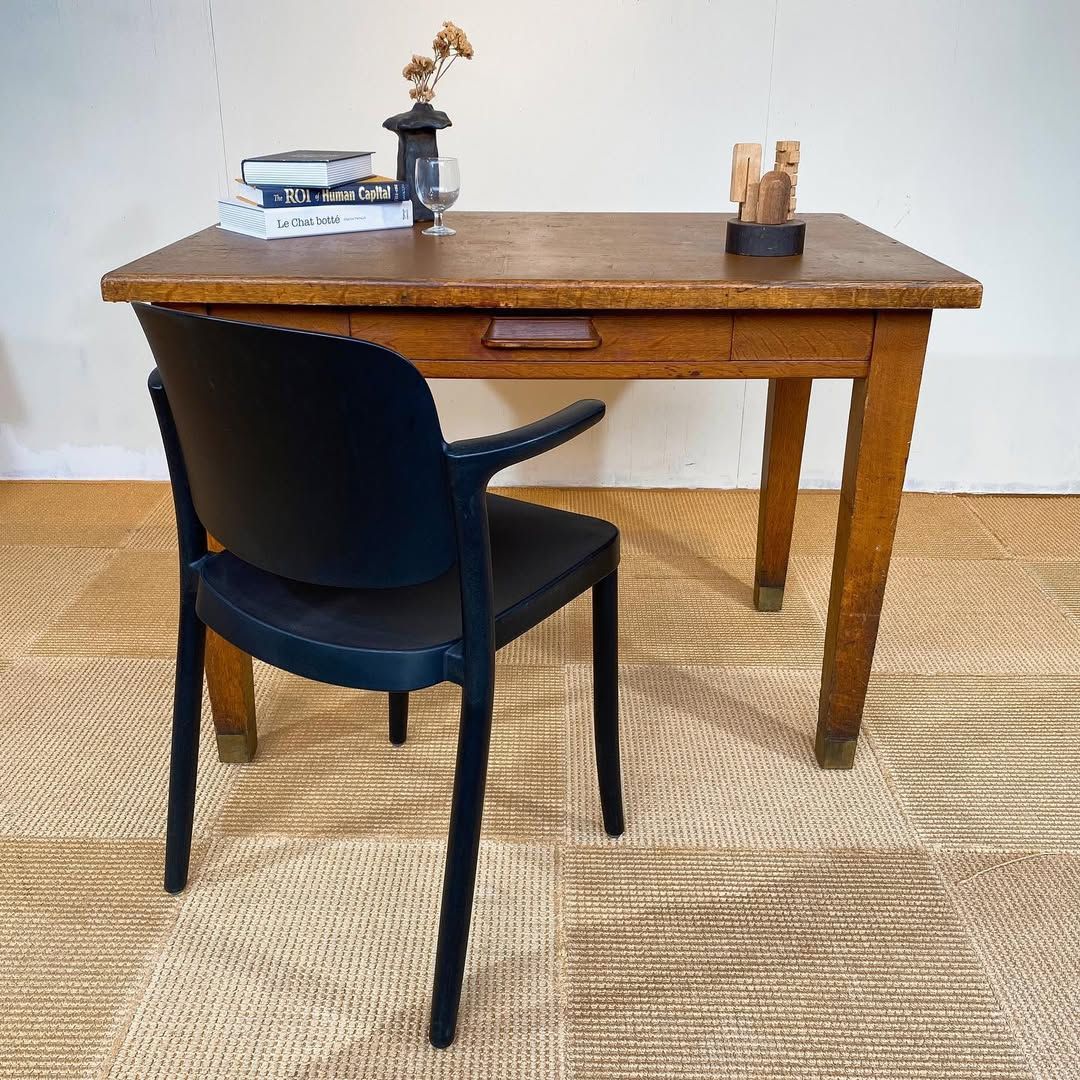 season22-3 / Vintage Work Table