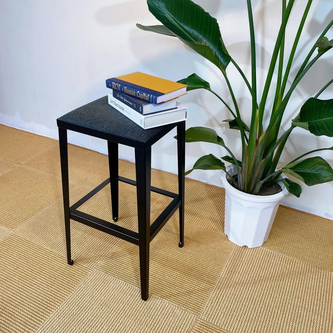 season17-3 / Counter Stool