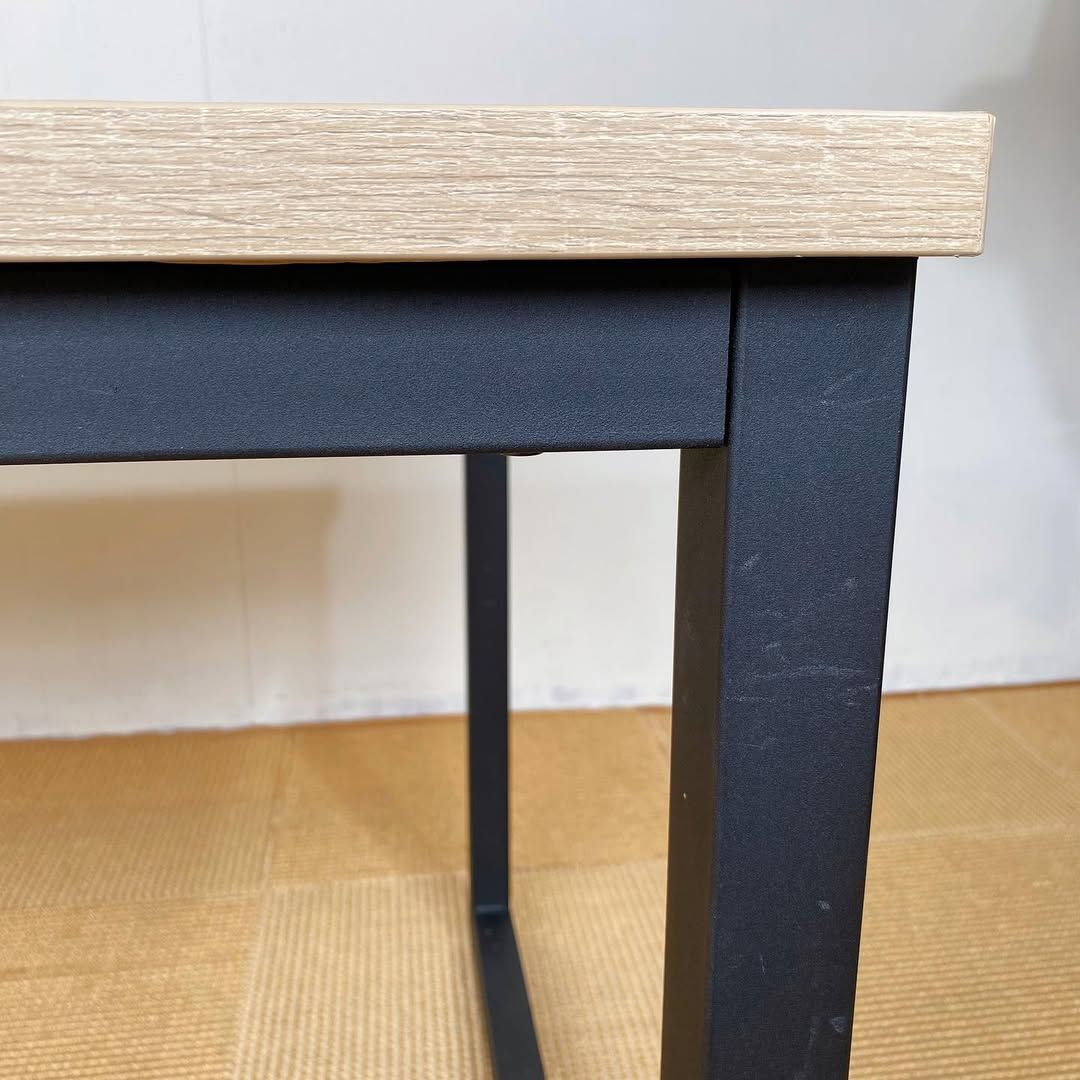 season19-1 / Meeting Table