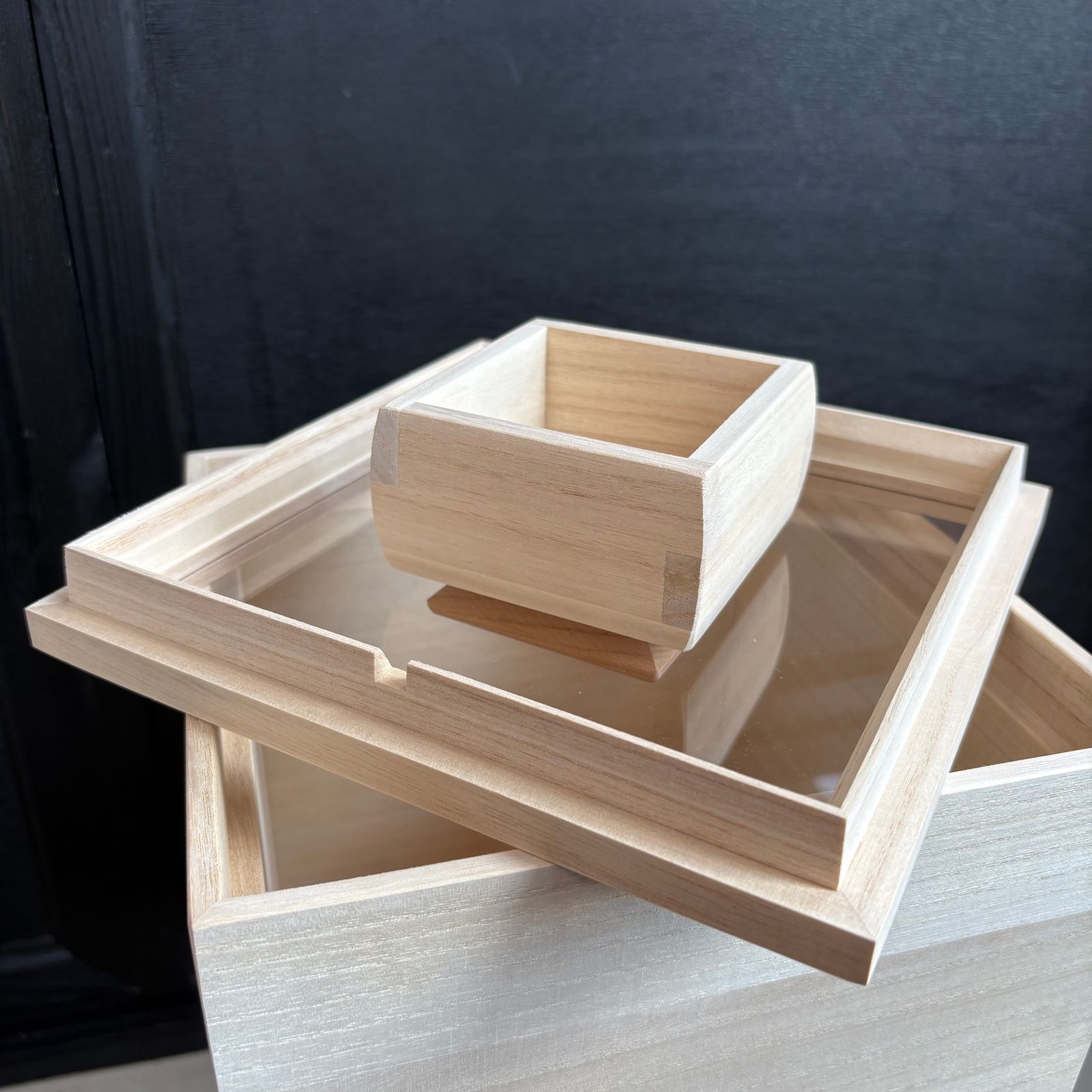 桐箱米びつ【kome-bitsu】 / 増田桐箱店 / 米櫃 10キロ / ライスストッカー