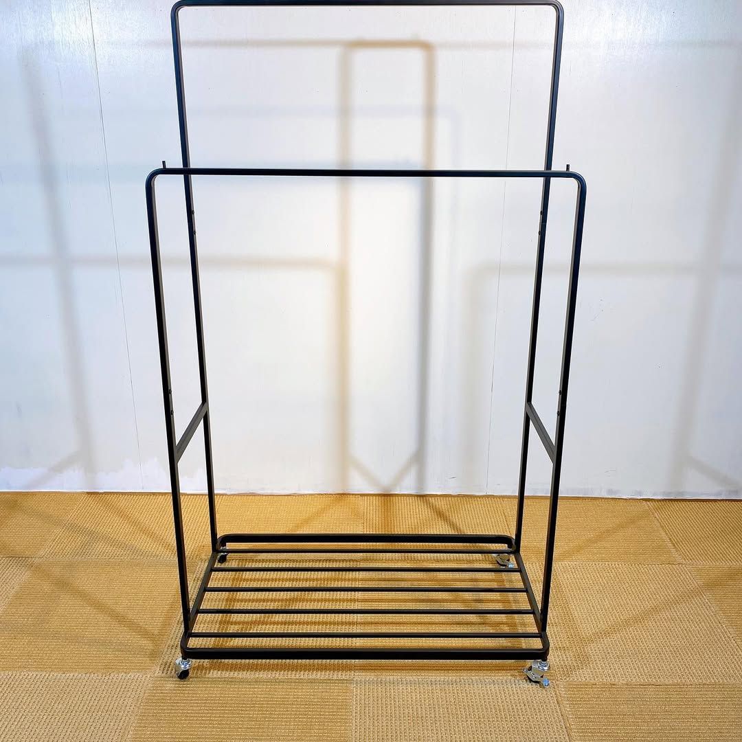 season22-1 / Hanger Rack
