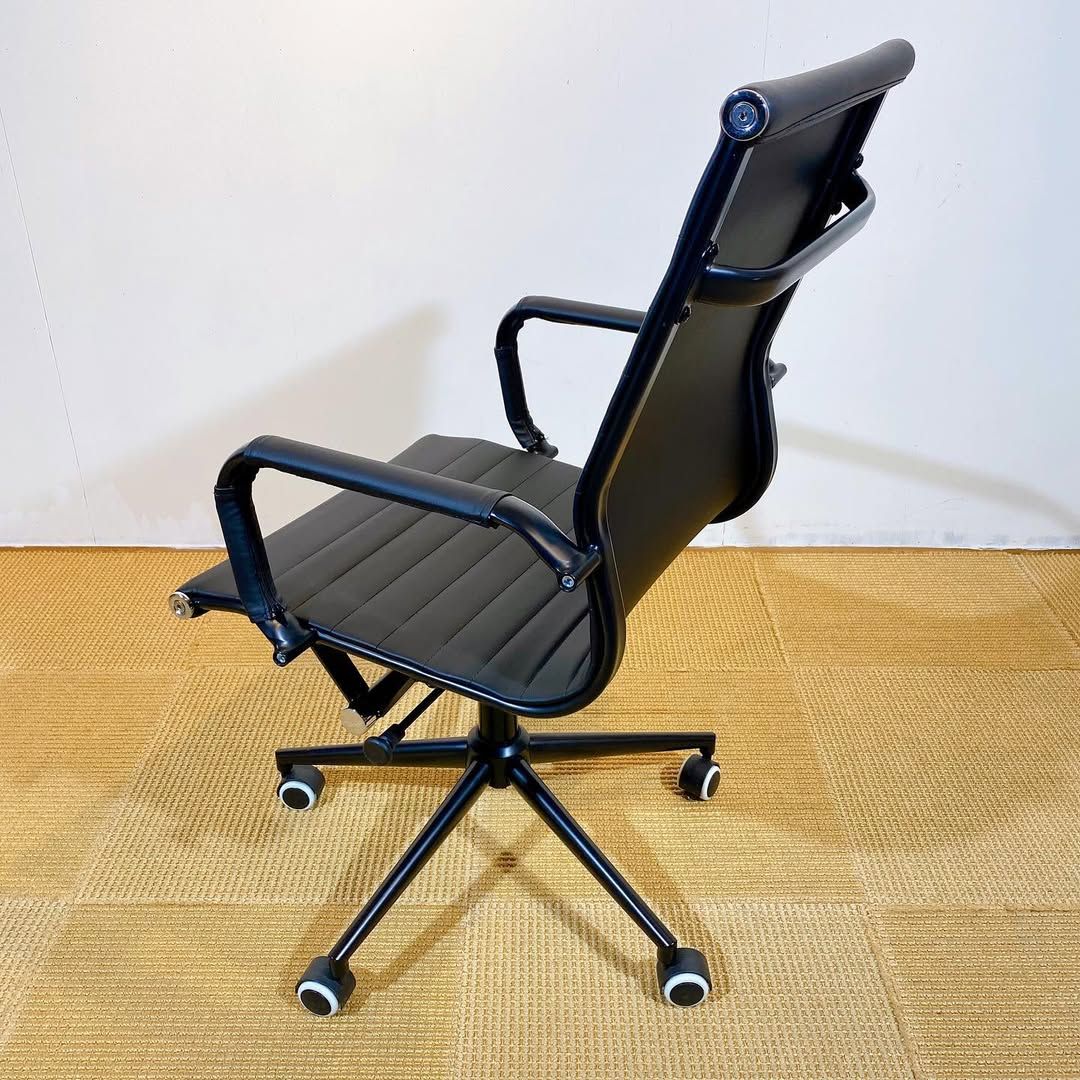 season12-2 / Desk Chair