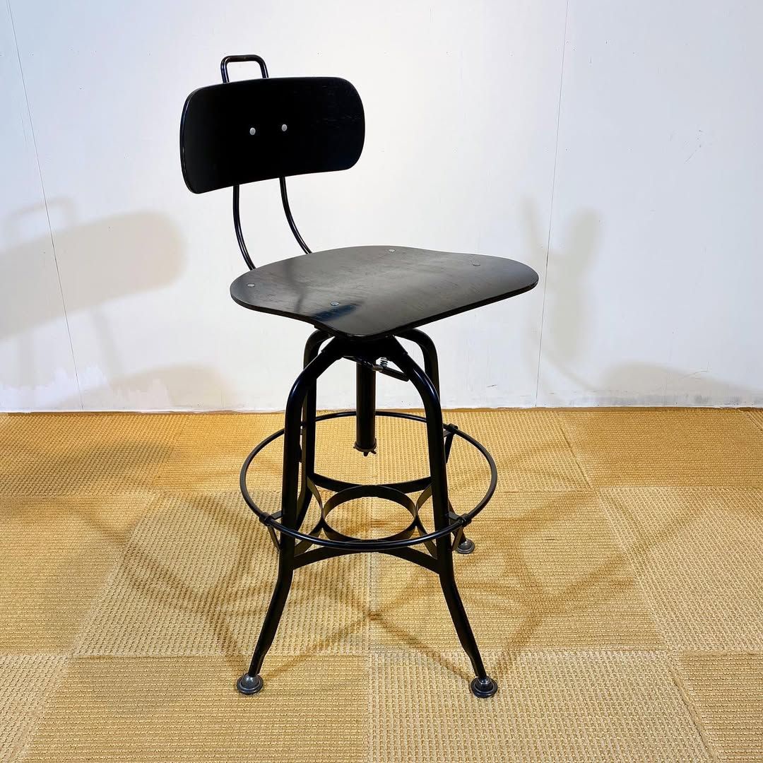 season24-6 / Hi Chair