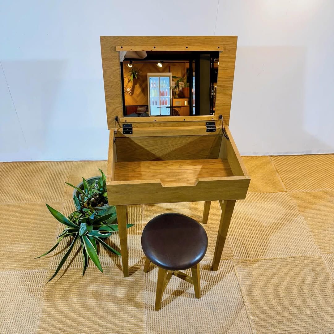 season42-4 / Dresser＆Stool