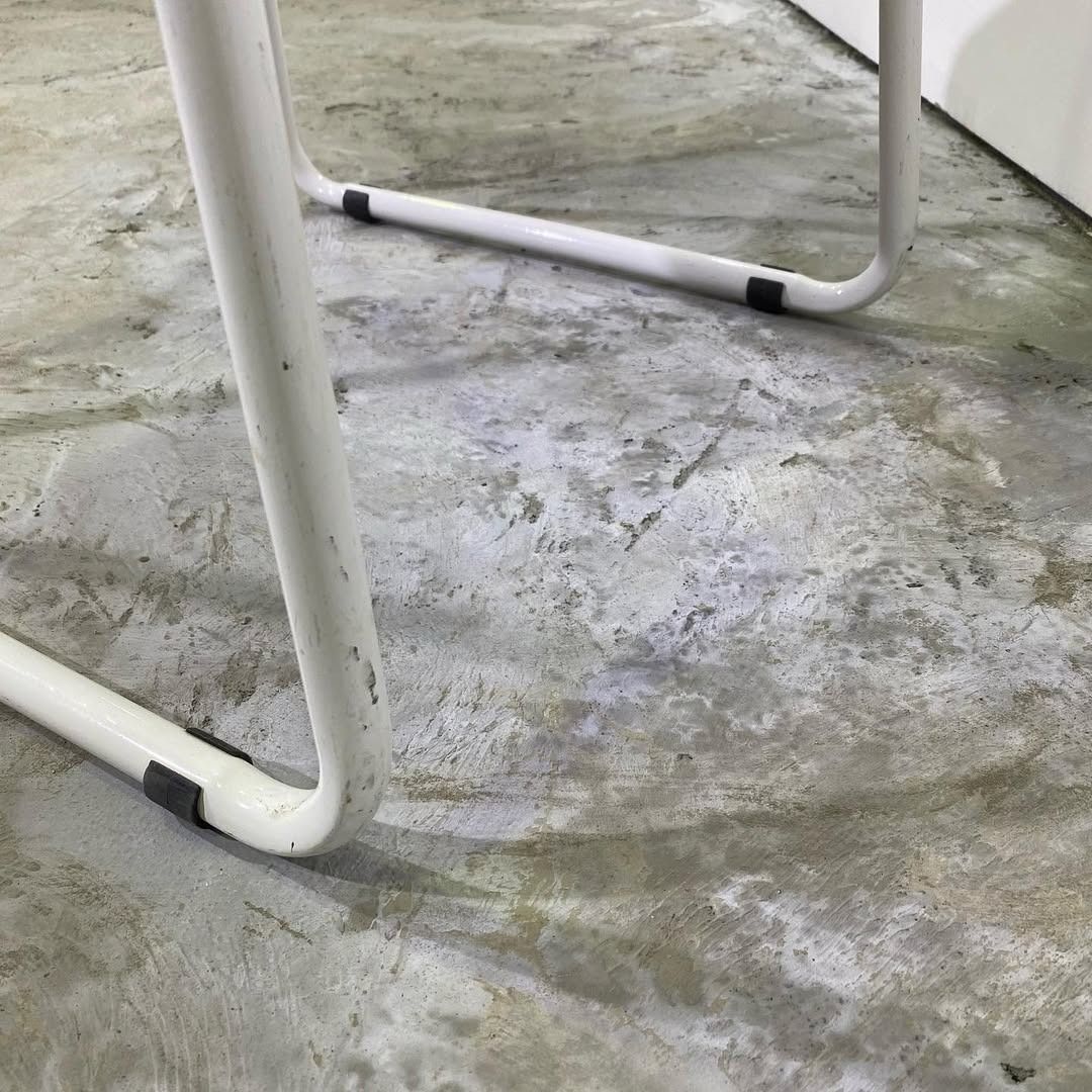 season4-4 / Chair