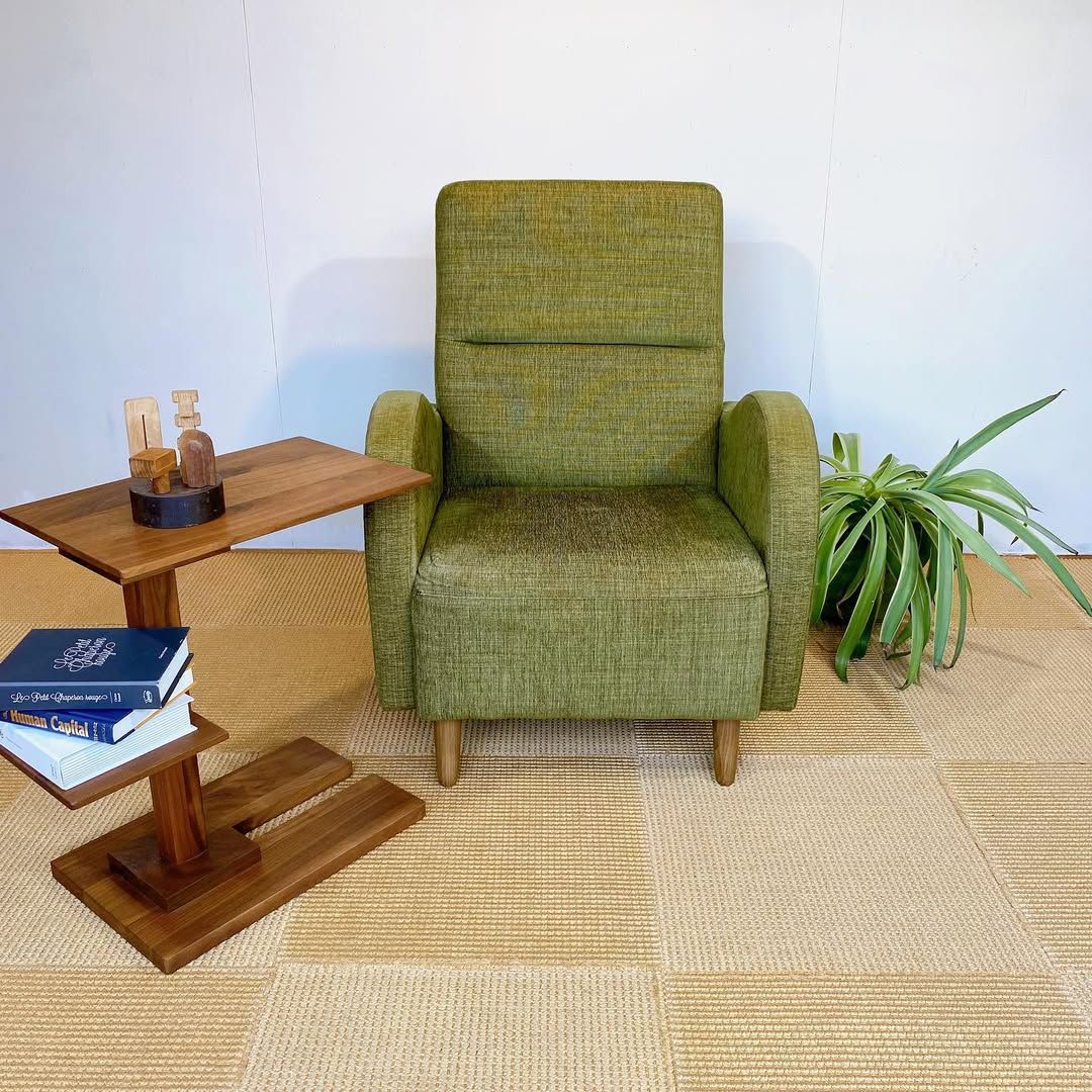 season11-3 / AT Side Table