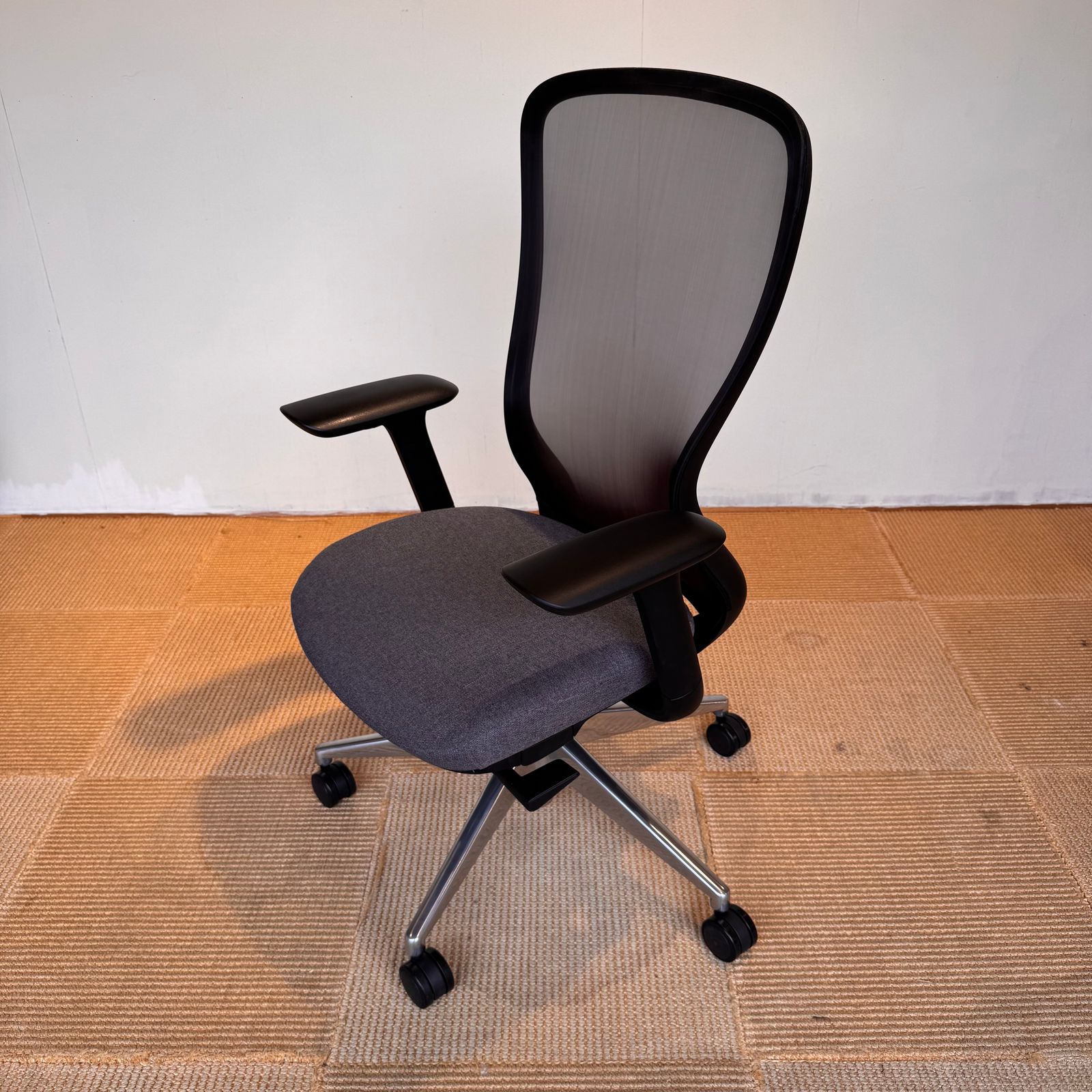 season57-2 / オフィスチェアAIR A-03E (グレー)