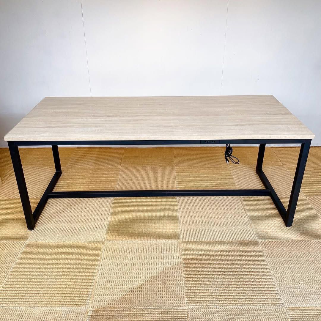 season19-1 / Meeting Table