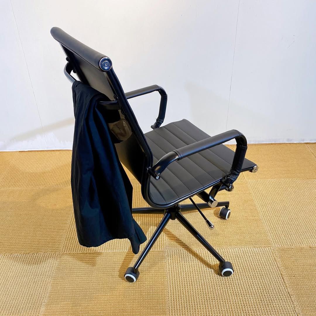 season12-2 / Desk Chair
