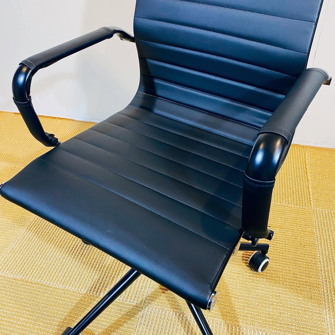 season12-2 / Desk Chair