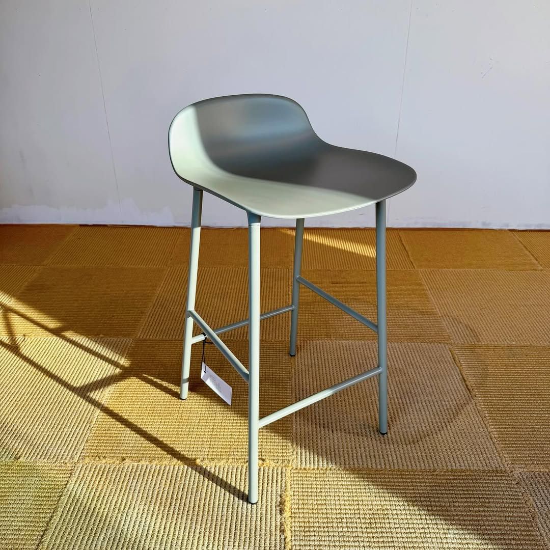 season45-7 / ハイスツール / Form barstool(Normann Copenhagen)