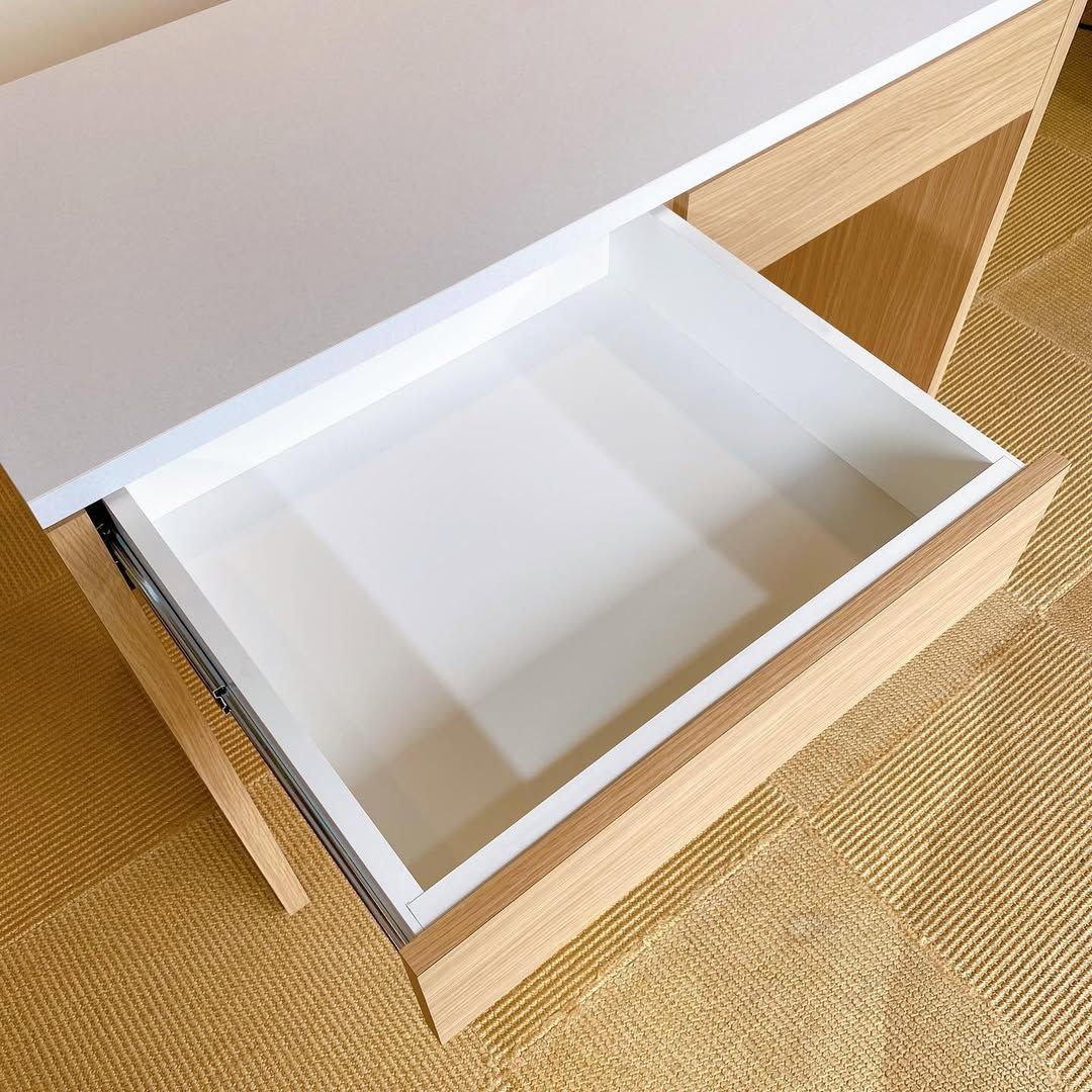 season19-2 / Console Table