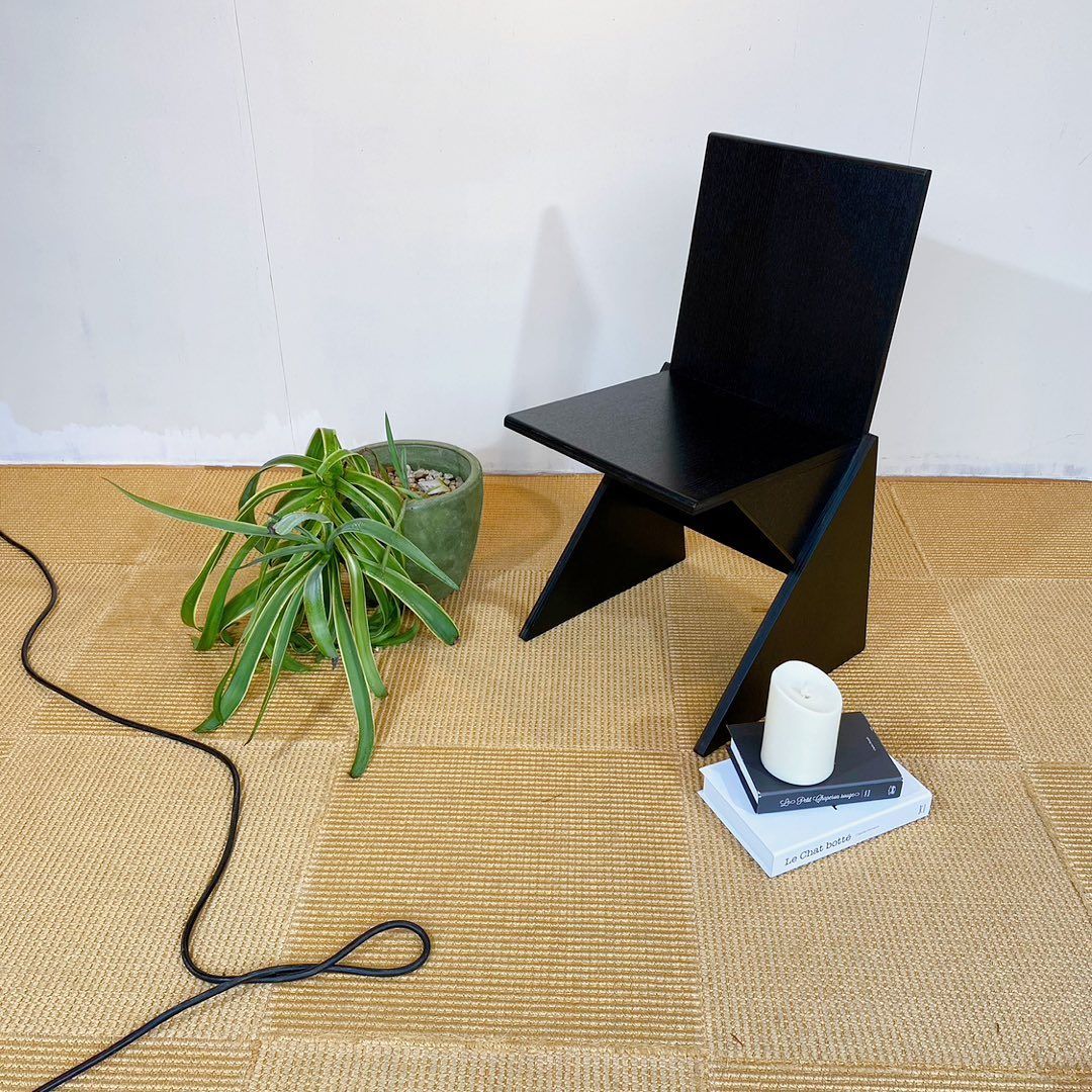 season18-3 / Sankaku Chair / レグナテック