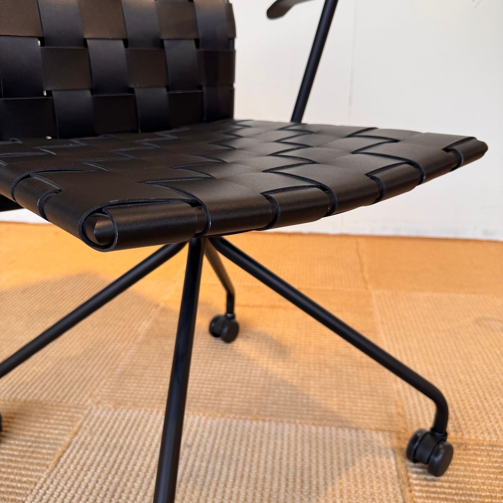 season57-4 / HARPER DESK CHAIR / CRASH GATE