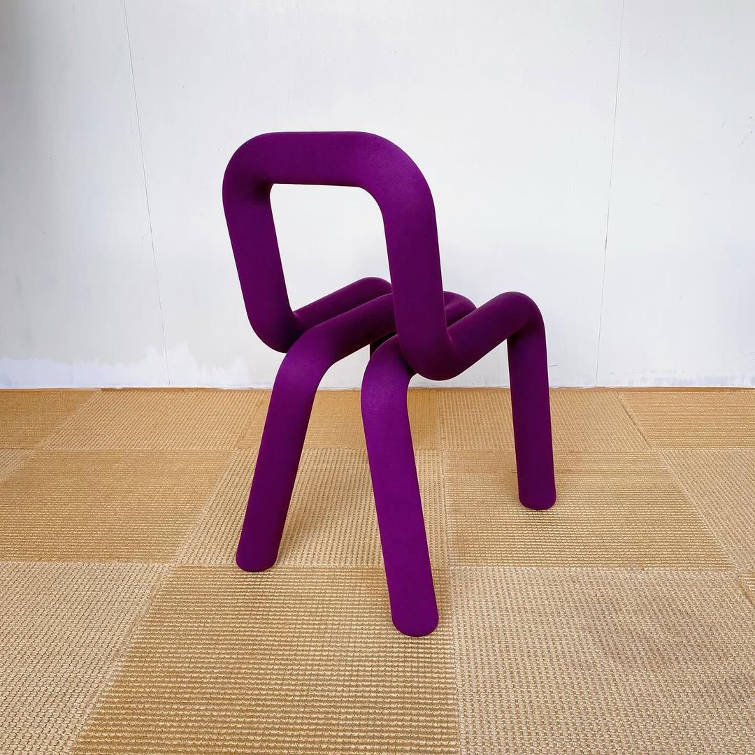 season30-1 / Mustache Chair / purple