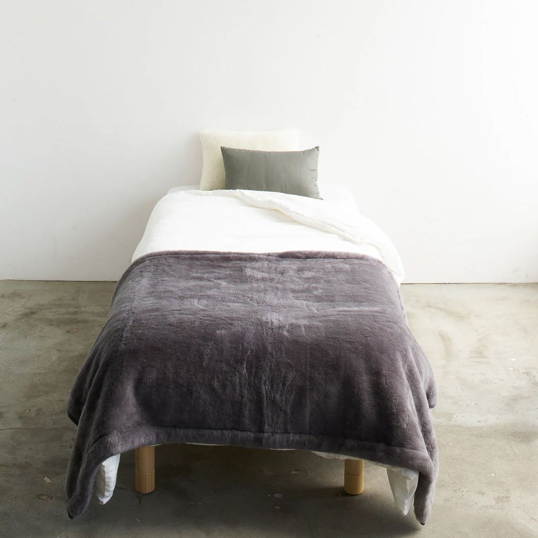 SERENE 5.0 Merino Wool New-Mayer (Gray) / メリノウールニューマイヤー(グレー) / 毛布 ブランケット / ハーフ