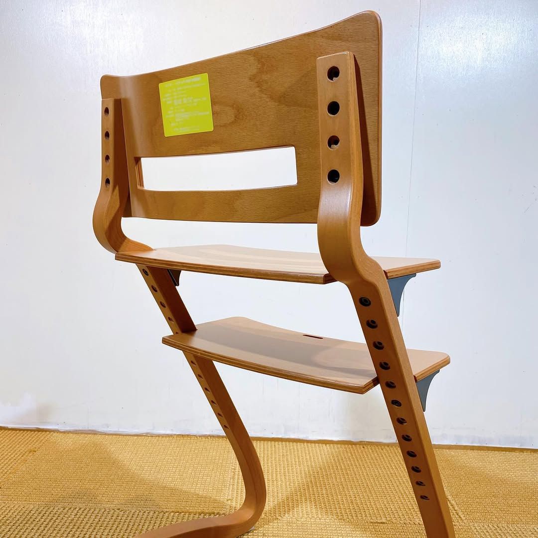 season14-4 / Leander High Chair